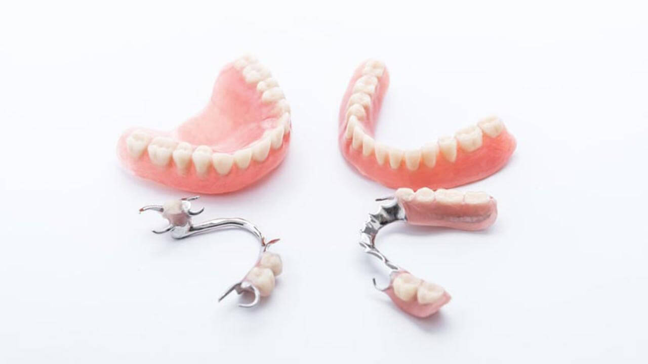 Damaksız diş protezi, ağızda hiç diş yoksa ne yapılır? takma diş yerine ne yapılır?